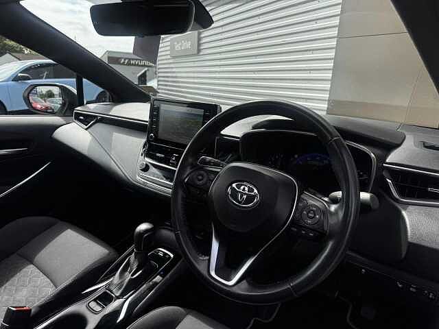 Toyota Corolla 1.8 VVT-h Design CVT Euro 6 (s/s) 5dr