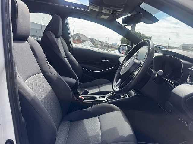 Toyota Corolla 1.8 VVT-h Design CVT Euro 6 (s/s) 5dr