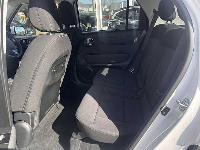 Hyundai INSTER Long Range 49kWh 02 Auto 5dr White