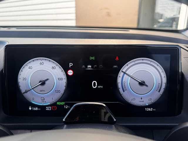 Hyundai INSTER Long Range 49kWh 02 Auto 5dr White