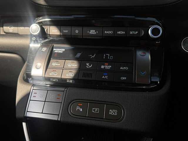 Hyundai INSTER Long Range 49kWh 02 Auto 5dr White