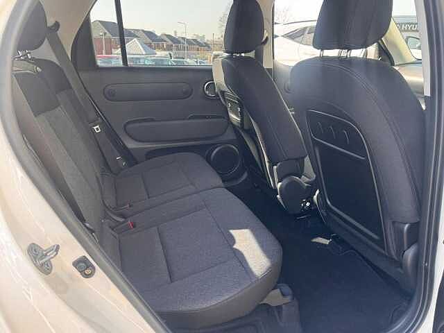 Hyundai INSTER Long Range 49kWh 02 Auto 5dr White