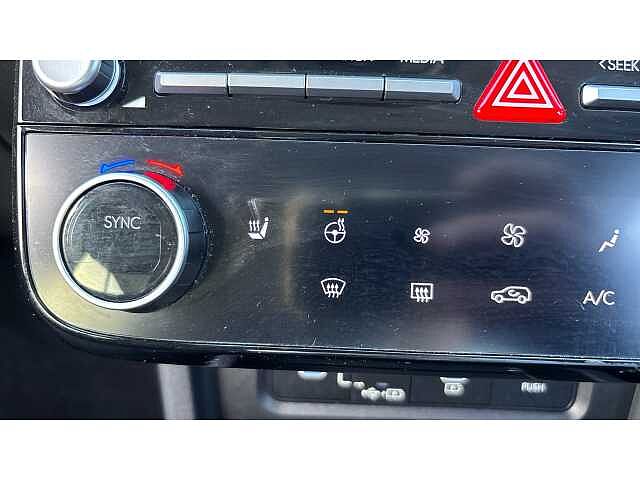 Hyundai TUCSON 1.6T Plug-in Hybrid Premium 5dr 4WD Auto Red