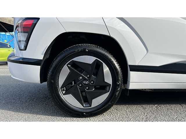 Hyundai KONA KONA 160kW Advance 65kWh 5dr Auto White