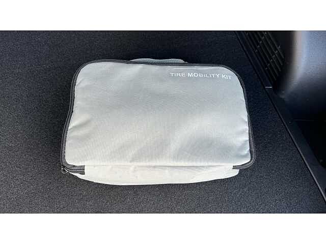 Hyundai KONA KONA 160kW Advance 65kWh 5dr Auto White