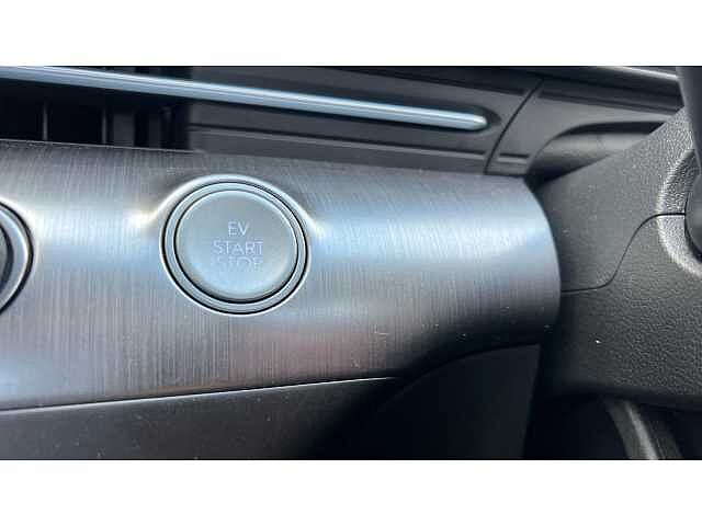 Hyundai KONA KONA 160kW Advance 65kWh 5dr Auto White