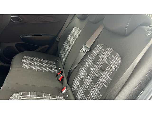 Hyundai i10 I10 1.2 [79] Premium 5dr Auto [Nav]
