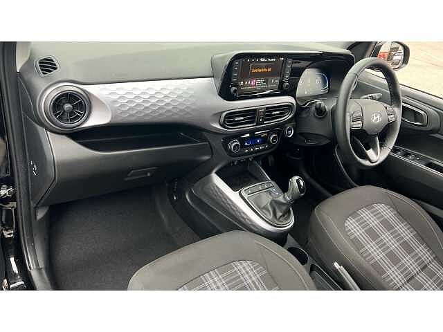 Hyundai i10 I10 1.2 [79] Premium 5dr Auto [Nav]