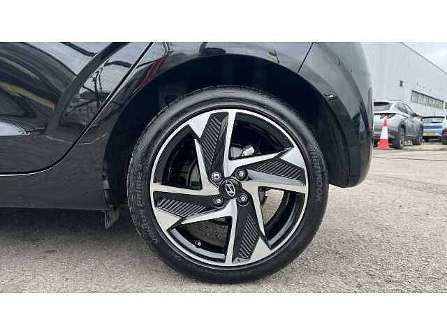 Hyundai i10 I10 1.2 [79] Premium 5dr Auto [Nav]