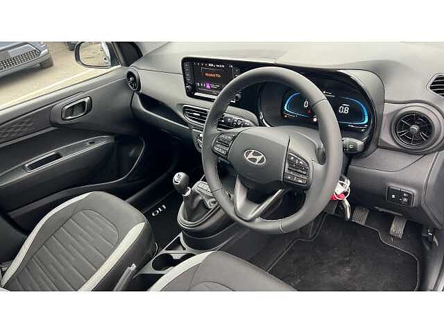 Hyundai I10 i10 5Dr HAT 1.0 MPi 63ps Advance NAV Vibrant Blue