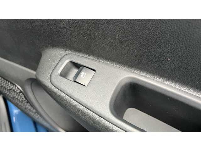 Hyundai I10 i10 5Dr HAT 1.0 MPi 63ps Advance NAV Vibrant Blue