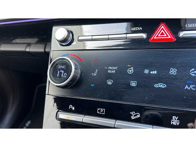 Hyundai Santa Fe SANTA FE 1.6 TGDi Plug-in Hybrid Calligraphy 5dr 4WD Auto