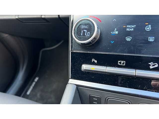 Hyundai Santa Fe SANTA FE 1.6 TGDi Plug-in Hybrid Calligraphy 5dr 4WD Auto