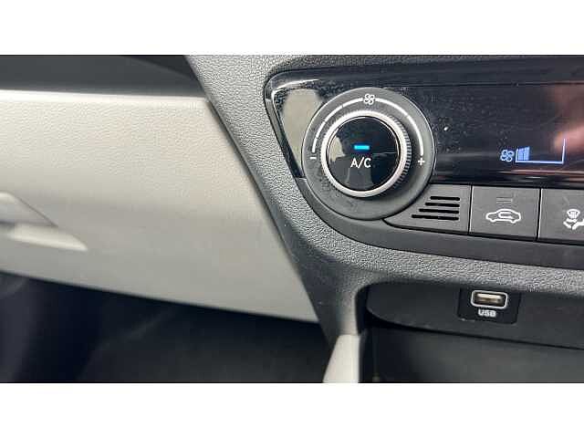 Hyundai i10 I10 1.0 MPi Premium 5dr Auto
