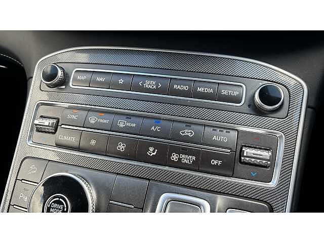 Hyundai Santa Fe SANTA FE 1.6 TGDi Hybrid Premium 5dr Auto