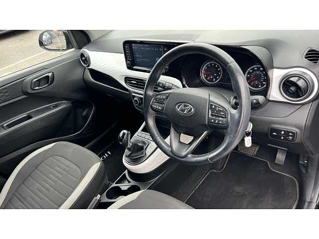 Hyundai I10 I10 1.0 MPi Premium 5dr Auto BLACK