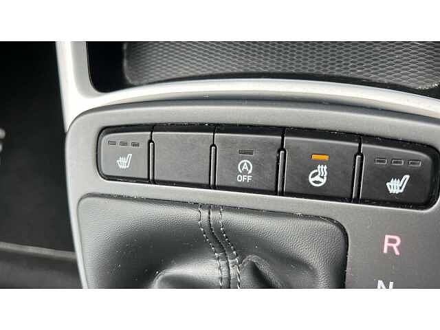 Hyundai I10 I10 1.0 MPi Premium 5dr Auto BLACK