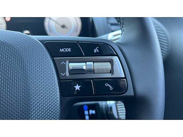 Hyundai INSTER INSTER 85kW 02 49kWh 5dr Auto Abyss Black