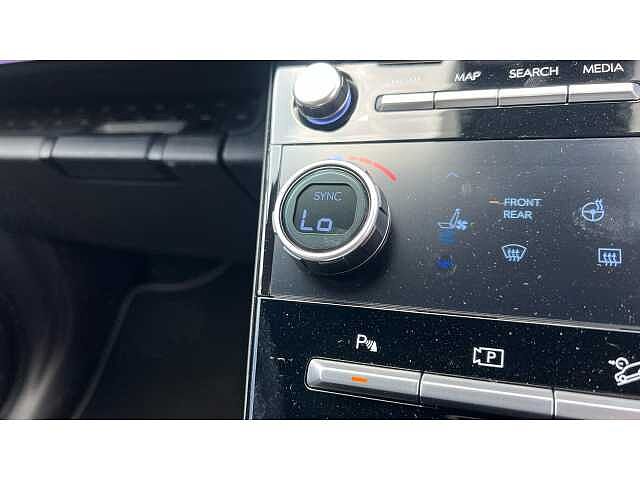 Hyundai SANTA FE Santa FE 7st 1.6TGDi Phev Clgy AU 4WD Typhoon Silver