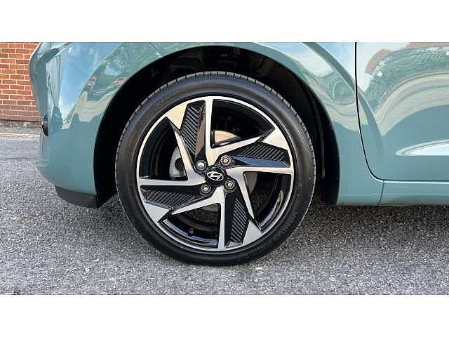 Hyundai I10 I10 1.2 [79] Premium 5dr Auto [Nav] Green