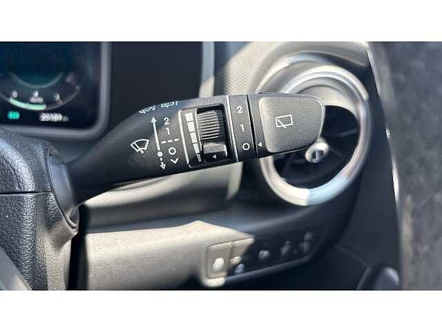Hyundai KONA KONA 100kW SE Connect 39kWh 5dr Auto Red