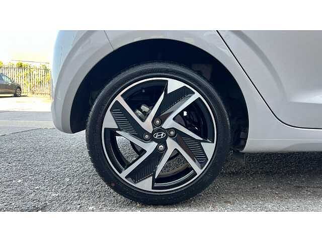 Hyundai i10 I10 1.2 [79] Premium 5dr [Nav]
