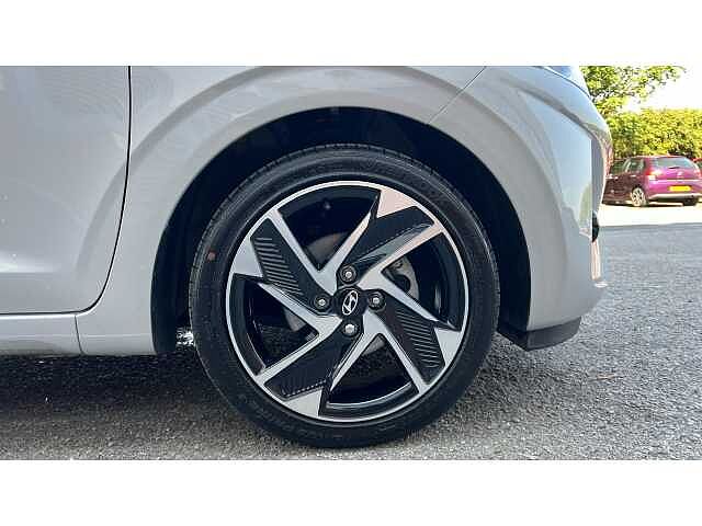 Hyundai i10 I10 1.2 [79] Premium 5dr [Nav]