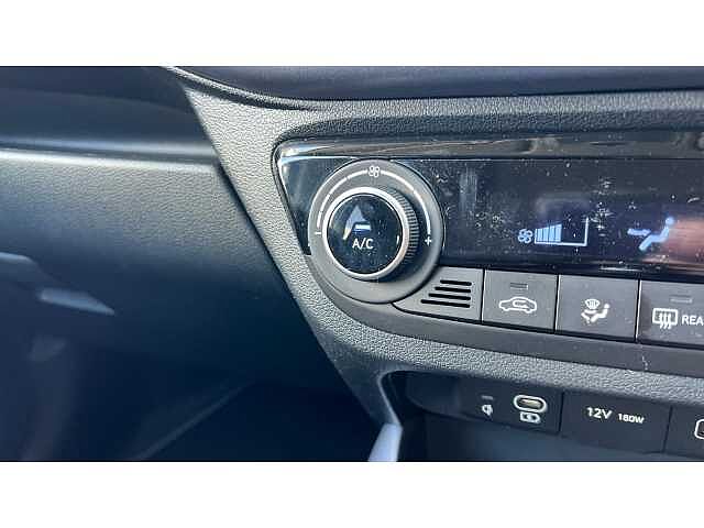 Hyundai i10 I10 1.2 [79] Premium 5dr [Nav]