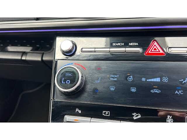 Hyundai SANTA FE SANTA FE 1.6 TGDi Plug-in Hybrid Calligraphy 5dr 4WD Auto Ecotronic Grey