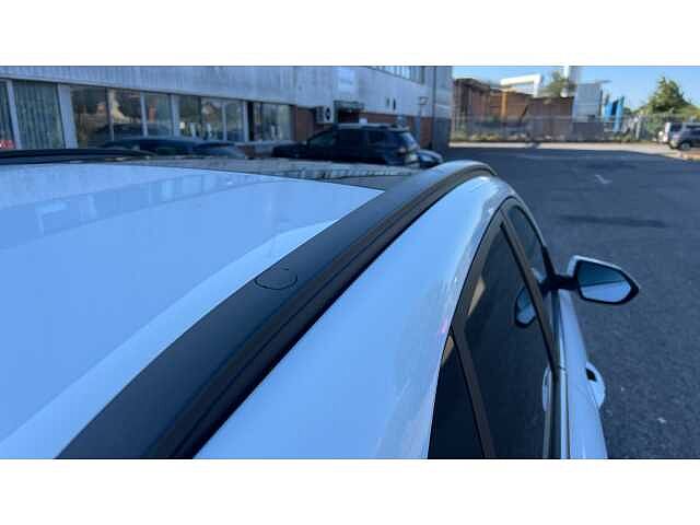 Hyundai KONA KONA 1.6 GDi Hybrid Ultimate 5dr DCT White