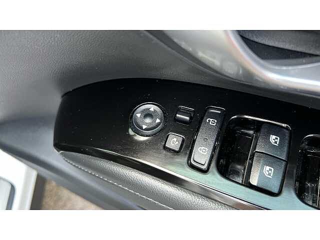 Hyundai TUCSON TUCSON 1.6 TGDi Hybrid 230 Ultimate 5dr 2WD Auto WHITE