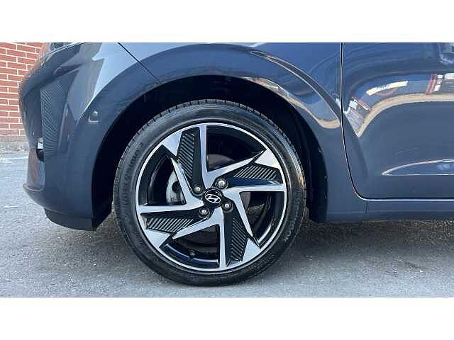 Hyundai i10 I10 1.2 [79] Premium 5dr Auto [Nav]