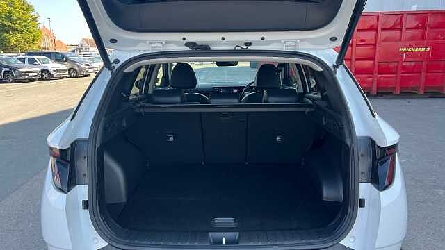Hyundai TUCSON 1.6T Plug-in Hybrid Ultimate 5dr 4WD Auto Atlas White