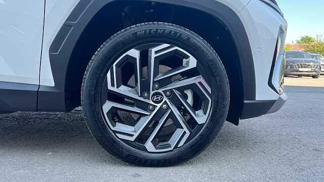 Hyundai TUCSON 1.6T Plug-in Hybrid Ultimate 5dr 4WD Auto Atlas White