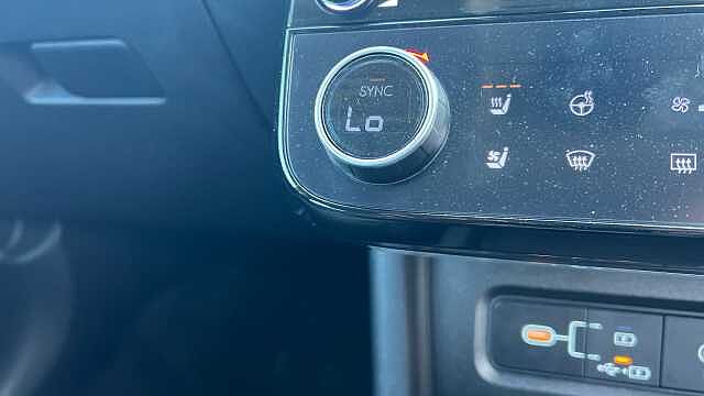 Hyundai TUCSON 1.6T Plug-in Hybrid Ultimate 5dr 4WD Auto Atlas White