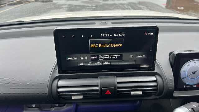 Hyundai INSTER INSTER 85kW 02 49kWh 5dr Auto Natural Ivory