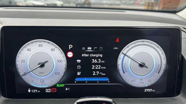 Hyundai INSTER INSTER 85kW 02 49kWh 5dr Auto Natural Ivory