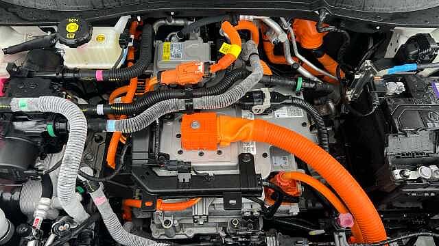 Hyundai INSTER INSTER 85kW 02 49kWh 5dr Auto Natural Ivory