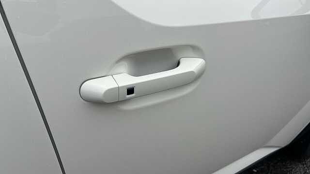 Hyundai INSTER INSTER 85kW 02 49kWh 5dr Auto Natural Ivory