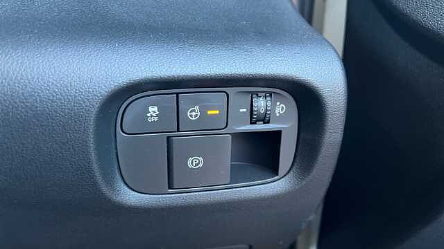 Hyundai INSTER Inster 5Dr HAT 85kW 2 49kWh Natural Ivory