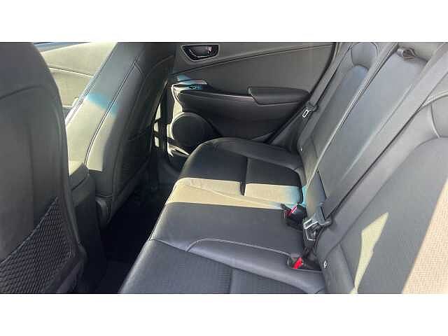 Hyundai KONA KONA 1.6 GDi Hybrid Premium SE 5dr DCT Chalk White