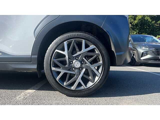 Hyundai KONA KONA 1.6 GDi Hybrid Premium SE 5dr DCT Chalk White