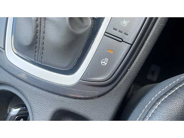 Hyundai KONA KONA 1.6 GDi Hybrid Premium SE 5dr DCT Chalk White