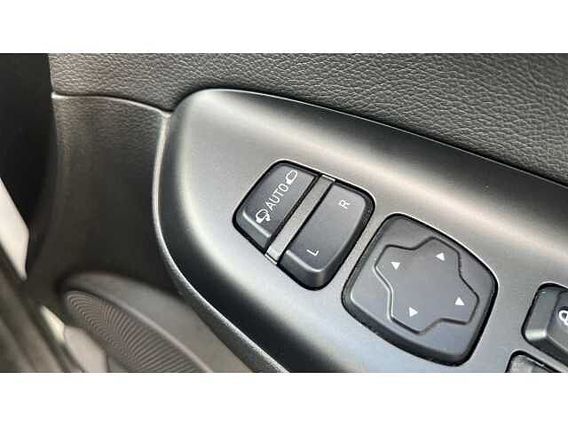 Hyundai KONA KONA 1.6 GDi Hybrid Premium SE 5dr DCT Chalk White