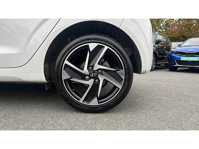 Hyundai i10 1.0 [63] Premium 5dr Auto [Nav]