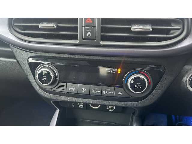 Hyundai i10 1.0 [63] Premium 5dr Auto [Nav]