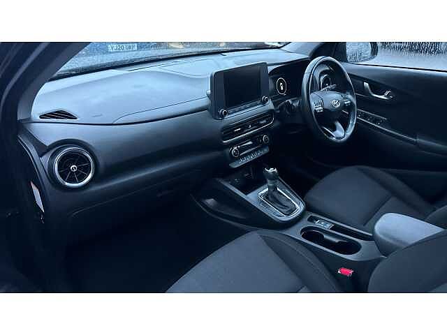 Hyundai KONA KONA 1.6 GDi Hybrid SE Connect 5dr DCT Phantom Black P