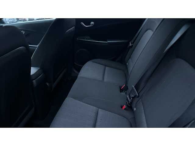 Hyundai KONA KONA 1.6 GDi Hybrid SE Connect 5dr DCT Phantom Black P