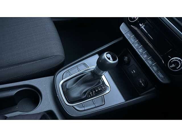 Hyundai KONA KONA 1.6 GDi Hybrid SE Connect 5dr DCT Phantom Black P