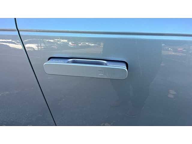 Hyundai IONIQ 9 Ioniq# 9 SUV 226kW Calligraphy 110kWh AW Celadon Grey